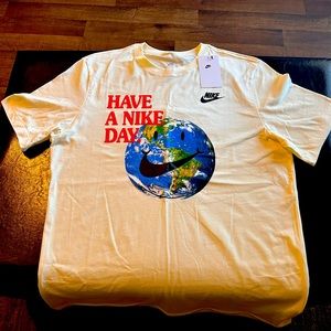 Men’s Nike Tee